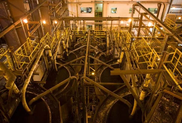 Unveiling the Process of Gold Extraction Using Sodium Cyanide cyanide mining extraction tailings Mining industry Alternative chemicals No. 1picture