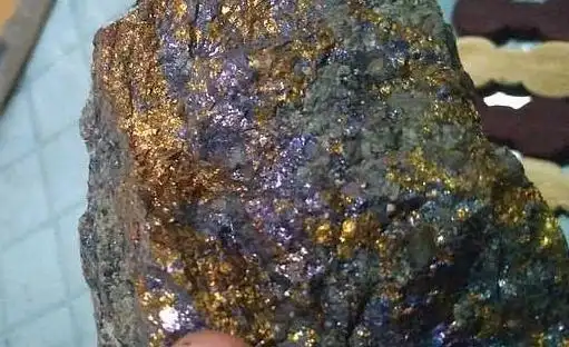 Methods and Processes for Removing Cyanide from the Surface of Sulfide Ores